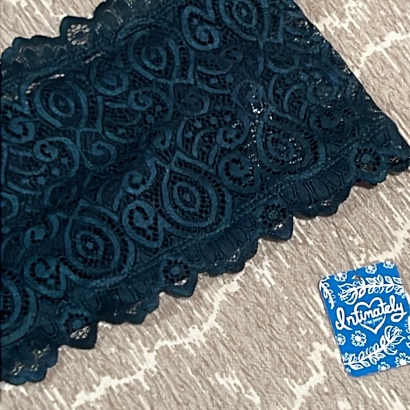 free people ~ intimately ~ scalloped lace bando bra ~ deepest jade color ~ m/l - Picture 2 of 10